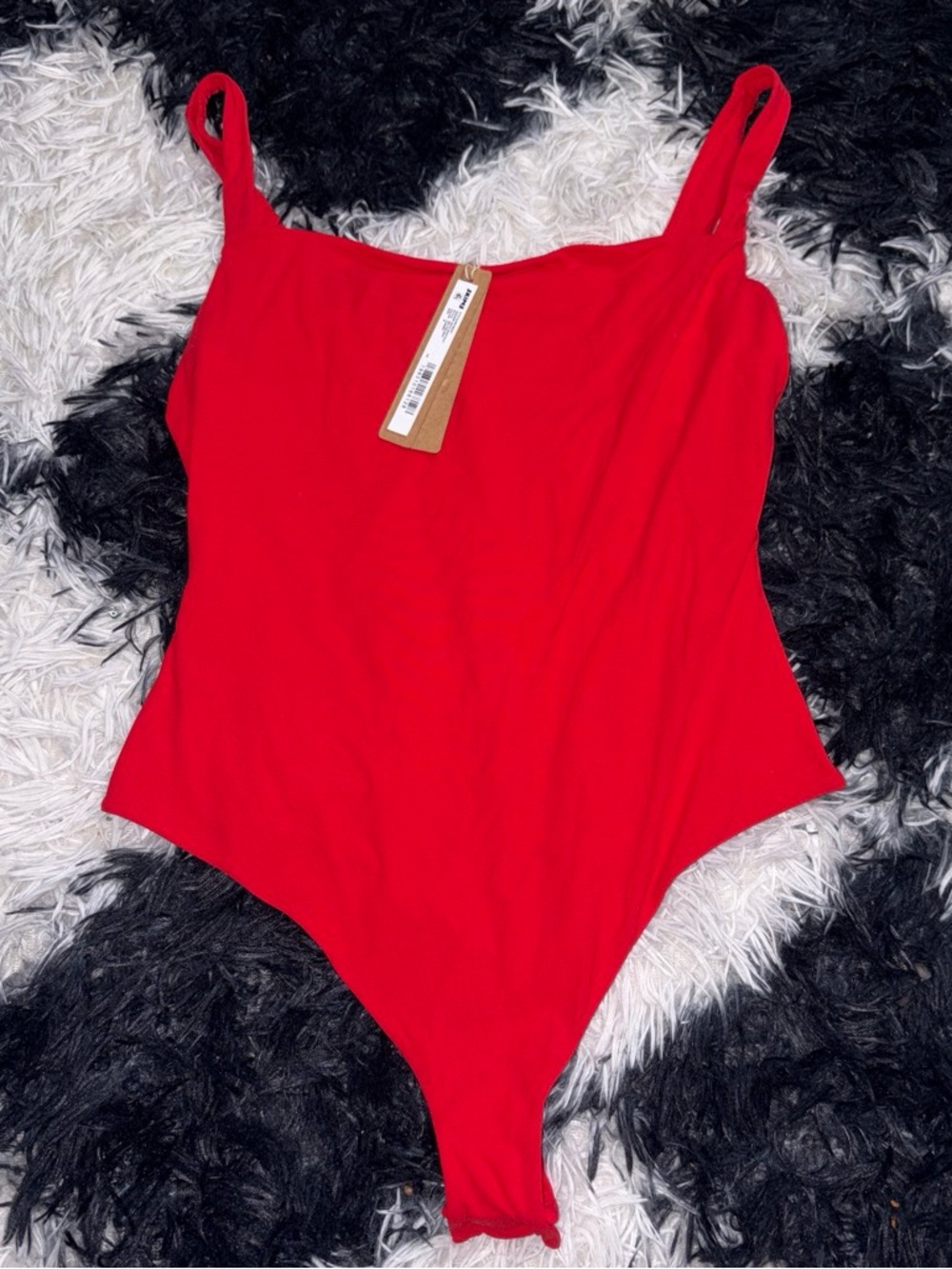 Skims Fits Everybody squareneck thong bodysuit in color cherry size medium nwt